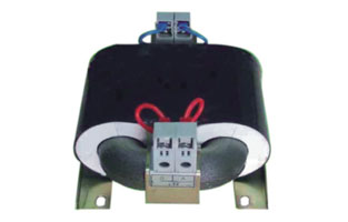 隨著科學(xué)技術(shù)的進(jìn)步，傳統(tǒng)的汽車檢測(cè)方法已不能滿足現(xiàn)代汽車的檢測(cè)需求。目前，人們已經(jīng)依靠一些儀器設(shè)備來檢測(cè)和診斷汽車，這些儀器設(shè)備離不開R型變壓器的傳輸。為了達(dá)到更安全、更快、更準(zhǔn)確的檢測(cè)效果，一些自動(dòng)控制檢測(cè)儀器設(shè)備對(duì)控制變壓器的功能要求也比較高。