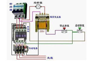 控制變壓器是一種小型干式變壓器，其交流電源頻率為50Hz，初級電壓為220V（或380V），次級電壓有6. 3V、12V、24V、36V、110V、127V等。它主要用做工礦企業(yè)中的安全局部照明電源、電氣設(shè)備的控制回路電源及信號燈或指示燈電源。那么控制變壓器要怎么接線呢？控制變壓器廠家旗正告訴你接線方法：